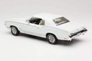 Oldsmobile Cutlass SX Bel ERTL 1:18 33775 Kovina – slika 7 od 8