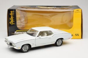 Oldsmobile Cutlass SX Bel ERTL 1:18 33775 Kovina – slika 8 od 8