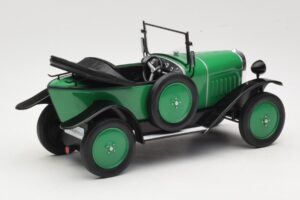 Opel 4 PS Laubfrosch Zelena MCG 1:18 MCG18050 Kovina – slika 2 od 6