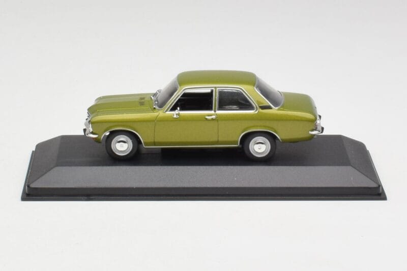 Opel Ascona B 1.6S Terral Zelen Minichamps 1:43 OPEL002 Kovina