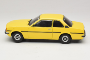 Opel Ascona B SR Rumen Opraskana Sprednja Stran Sun Star 1:18 5384 Kovina – slika 5 od 9