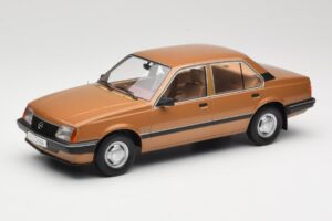 Opel Ascona C Berlina Beige Metallic MCG 1:18 MCG18459 Kovina