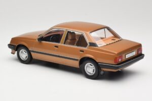 Opel Ascona C Berlina Beige Metallic MCG 1:18 MCG18459 Kovina – slika 5 od 6