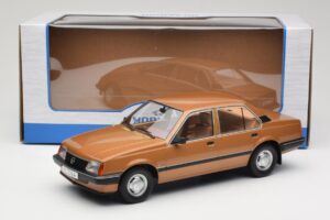 Opel Ascona C Berlina Beige Metallic MCG 1:18 MCG18459 Kovina – slika 6 od 6