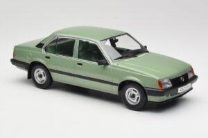 Opel Ascona C Metallic Light Green MCG 1:18 MCG18458 Kovina – slika 4 od 6