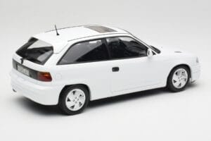Opel Astra F GSi Blanc Casablanca Norev 1:18 183673 Kovina – slika 2 od 6