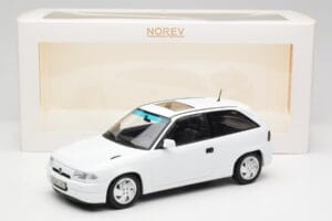 Opel Astra F GSi Blanc Casablanca Norev 1:18 183673 Kovina – slika 6 od 6