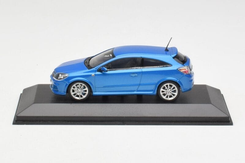 Opel Astra G OPC Blue Metallic Minichamps 1:43 403045223 Kovina