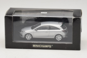 Opel Astra H GTC Srebrna Minichamps 1:43 ASTRA003 Kovina – slika 4 od 4