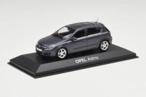 Opel Astra H Temno Modra Minichamps 1:43 B24910027-A1 Kovina – slika 2 od 4