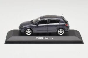 Opel Astra H Temno Modra Minichamps 1:43 B24910027-A1 Kovina