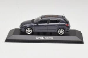 Opel Astra H Siv Minichamps 1:43 B24910027A Kovina