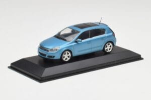 Opel Astra H Svetlo Moder Minichamps 1:43 400043001 Kovina – slika 2 od 4