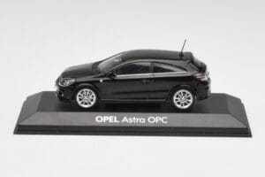 Opel Astra H OPC Črn Minichamps 1:43 90399890 Kovina