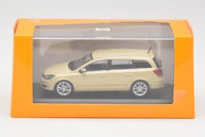 Opel Astra H Karavan Rumen Minichamps 1:43 1799098 Kovina – slika 4 od 4