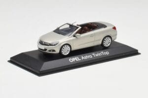 Opel Astra H Twin Top Srebrna Minichamps 1:43 403045633 Kovina – slika 2 od 4