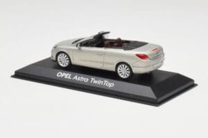 Opel Astra H Twin Top Srebrna Minichamps 1:43 403045633 Kovina – slika 3 od 4