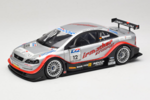 Opel Astra V8 Coupe #12 C. Menzel DTM 2000 Action 1:18 AC8004812 Kovina