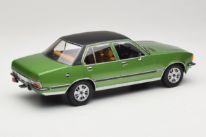 Opel Commodore B Zelena MCG 1:18 MCG18565 Kovina – slika 2 od 6
