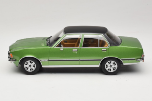 Opel Commodore B Zelena MCG 1:18 MCG18565 Kovina – slika 3 od 6