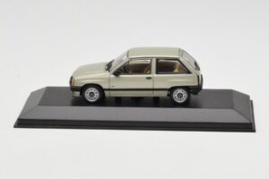 Opel Corsa A Swing Zelen Minichamps 1:43 400045002 Kovina
