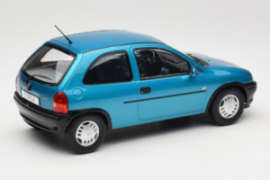 Opel Corsa B Blue Metallic MCG 1:18 MCG18514 Kovina – slika 2 od 6
