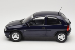 Opel Corsa B Dark Blue Metallic MCG 1:18 MCG18905 Kovina – slika 3 od 6