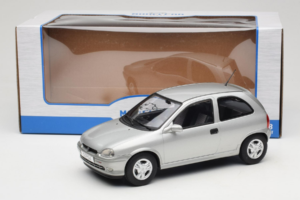 Opel Corsa B Grey Metallic MCG 1:18 MCG18515 Kovina – slika 6 od 6