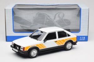 Opel Kadett D SR Bel z Rumenim Dekorjem MCG 1:18 MCG18534 Kovina – slika 6 od 6