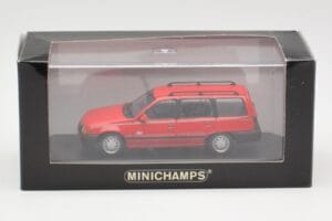 Opel Kadett E Club Karavan Rdeča Minichamps 1:43 400045910 Kovina – slika 2 od 3