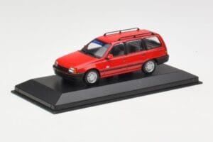 Opel Kadett E Club Karavan Rdeča Minichamps 1:43 400045910 Kovina – slika 3 od 3