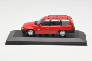 Opel Kadett E Club Karavan Rdeča Minichamps 1:43 400045910 Kovina