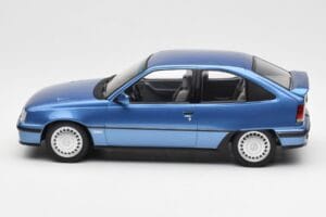 Opel Kadett E GSi Svetlo Moder Metallic Norev 1:18 183615 Kovina – slika 3 od 6