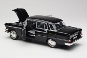 Opel Kapitan P1 Črna Revell 1:18 08822 Kovina – slika 5 od 8