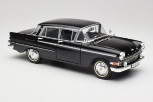 Opel Kapitan P2 Črn Revell 1:18 08821 Kovina – slika 6 od 8
