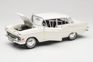 Opel Kapitan P2 Bel Revell 1:18 08821-M1 Kovina – slika 2 od 8