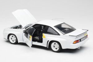 Opel Manta 400 Homologation Bel Revell 1:18 8819 Kovina – slika 5 od 8