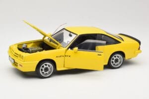 Opel Manta B GT/E Rumen Revell 1:18 08421 Kovina – slika 2 od 8