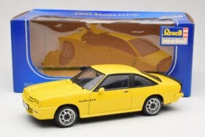 Opel Manta B GT/E Rumen Revell 1:18 08421 Kovina – slika 8 od 8