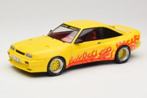 Opel Manta B Mattig Rumen z Ognjem MCG 1:18 MCG18115 Kovina