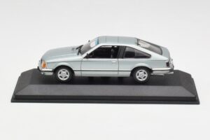 Opel Monza A Srebrna Minichamps 1:43 400045122 Kovina