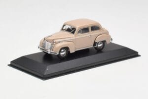 Opel Olympia A Bež Minichamps 1:43 430040404 Kovina – slika 2 od 4