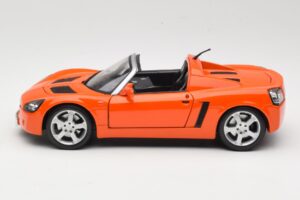 Opel Speedster Oranžen Maisto 1:18 31615 Kovina – slika 4 od 8