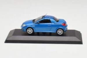 Opel Tigra Twin Top Modra Minichamps 1:43 919084 Kovina