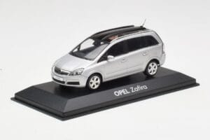 Opel Zafira B Srebrna Minichamps 1:43 1799109 Kovina – slika 2 od 4