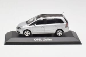Opel Zafira B Srebrna Minichamps 1:43 1799109 Kovina