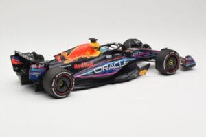 Oracle Red Bull Racing RB19 #1 M. Verstappen Winner Miami GP 2023 Minichamps 1:18 110230501 Kovina – slika 2 od 6