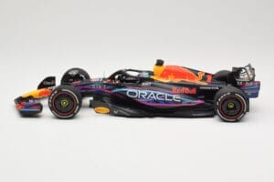 Oracle Red Bull Racing RB19 #1 M. Verstappen Winner Miami GP 2023 Minichamps 1:18 110230501 Kovina – slika 3 od 6