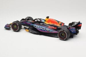 Oracle Red Bull Racing RB19 #1 M. Verstappen Winner Miami GP 2023 Minichamps 1:18 110230501 Kovina – slika 5 od 6