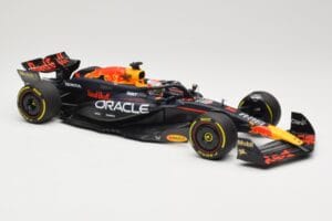 Red Bull Racing RB20 #1 M. Verstappen Winner China GP 2024 Minichamps 1:18 110240501 Kovina – slika 4 od 6